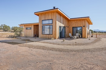 The Grand Canyon Headquarters,,2 star
