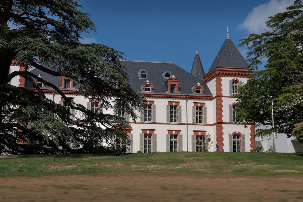 chateau camas