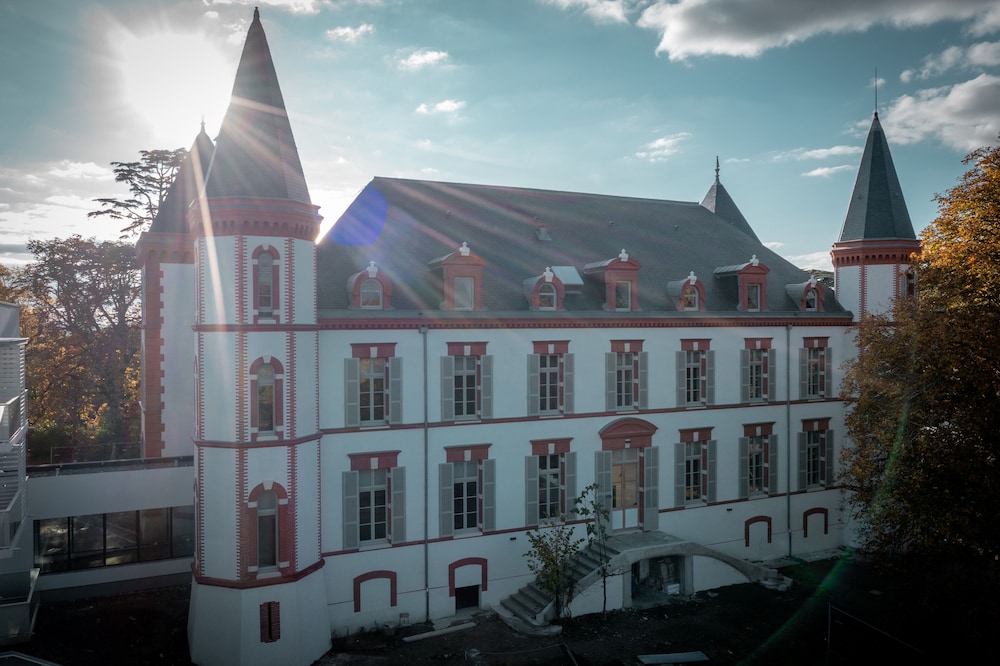 chateau camas