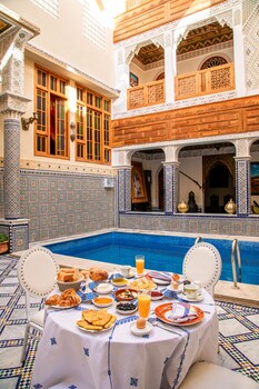 riad sayeda al hora