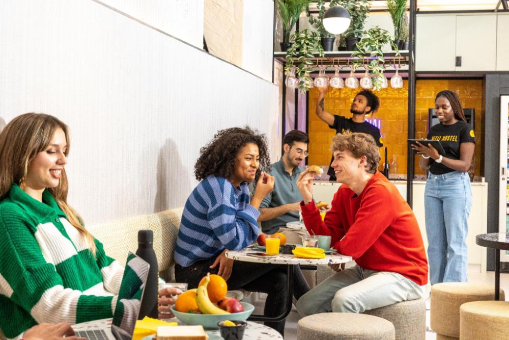 petit hostel palacio real