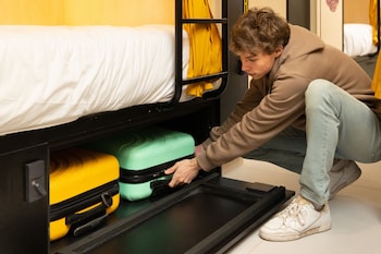 petit hostel palacio real