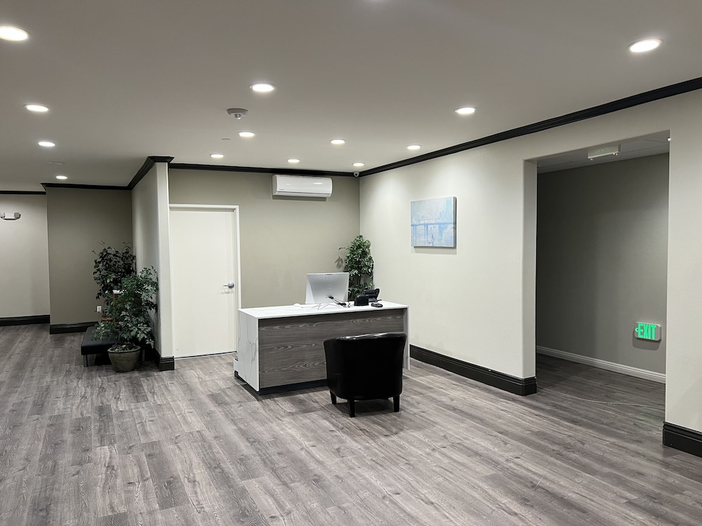 aspire inn and suites