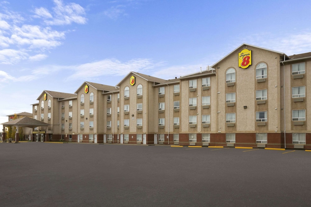 super 8 by wyndham fort nelson bc