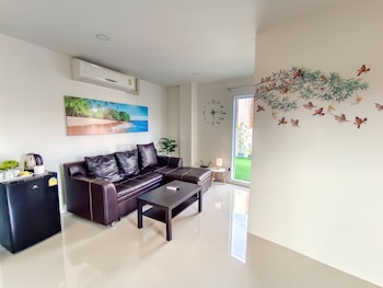 sailor hotel pattaya