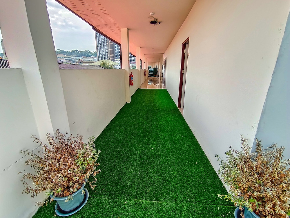 sailor hotel pattaya