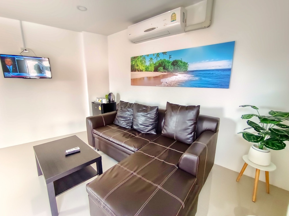 sailor hotel pattaya