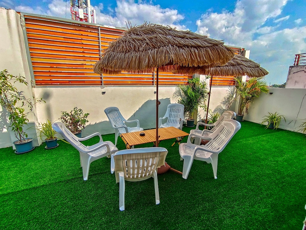 sailor hotel pattaya