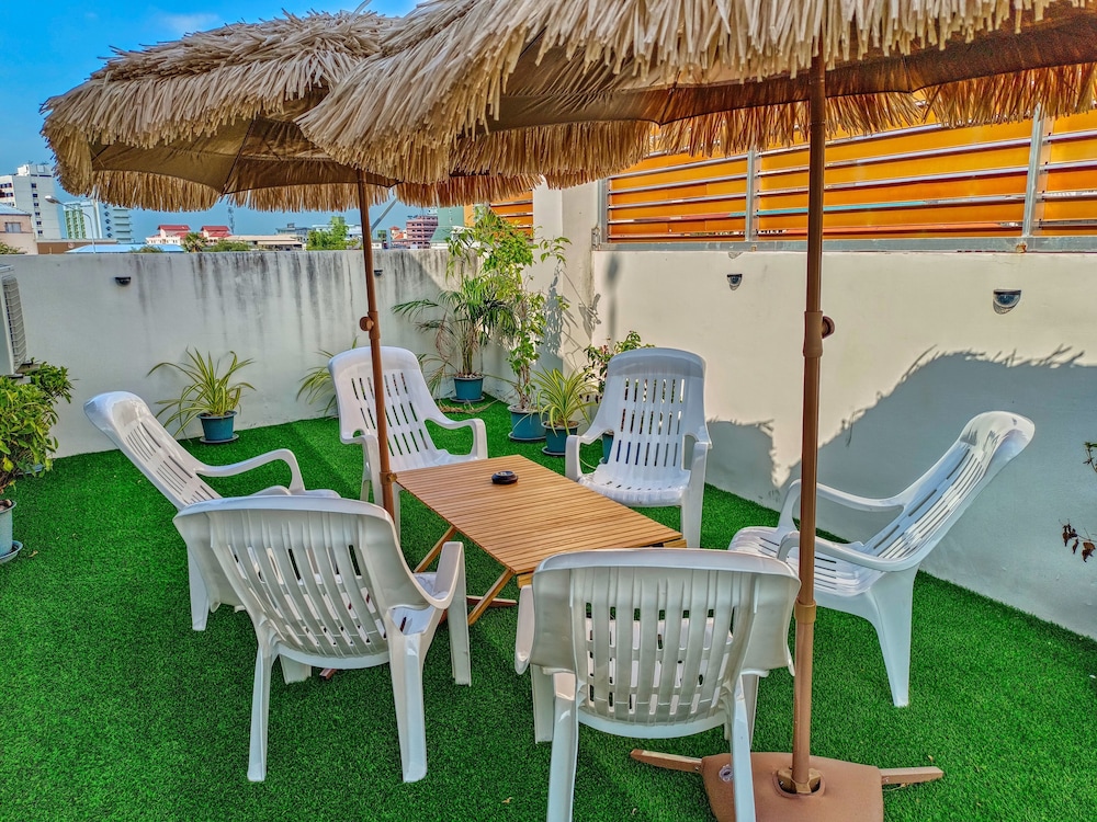 sailor hotel pattaya