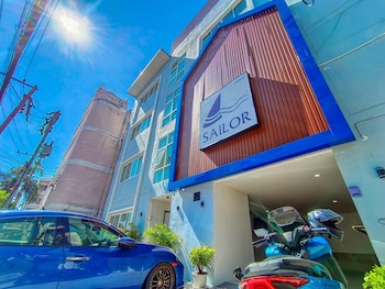 sailor hotel pattaya