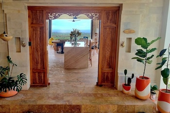 uluwatu sunset hills