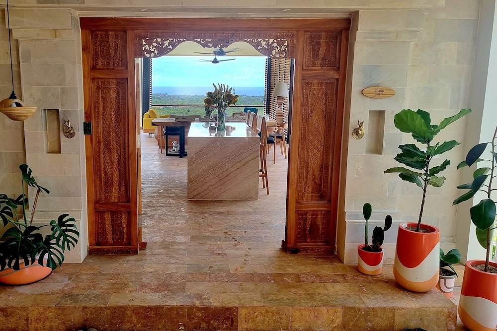 uluwatu sunset hills