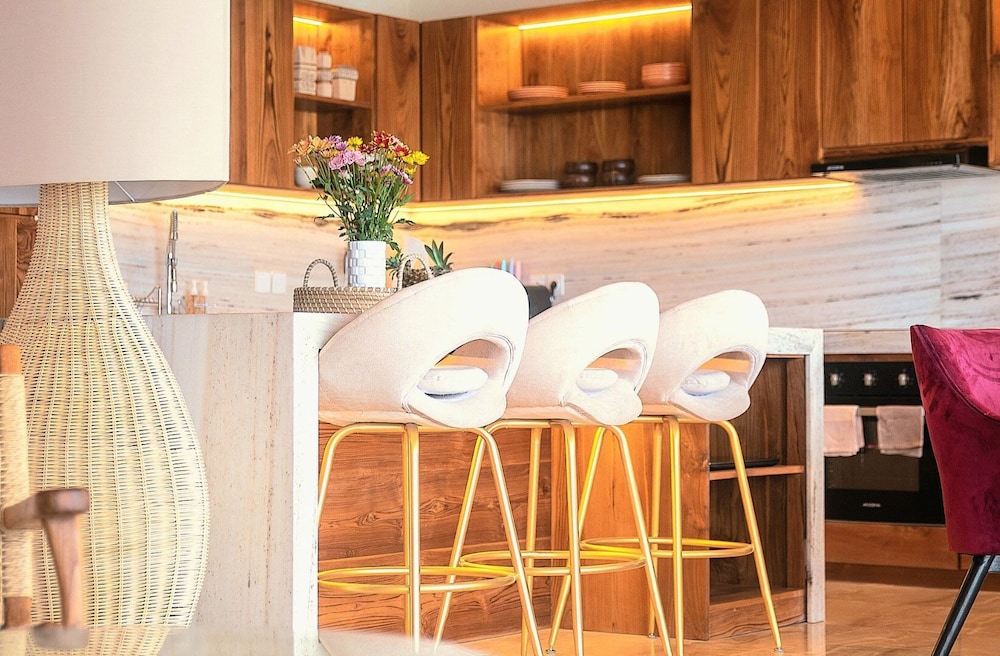 uluwatu sunset hills