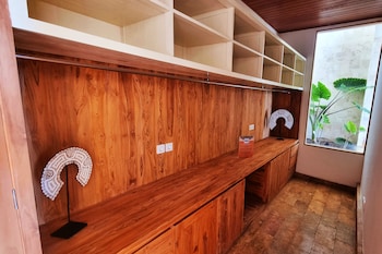 uluwatu sunset hills