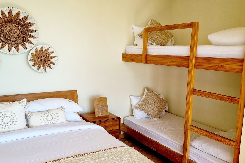 uluwatu sunset hills