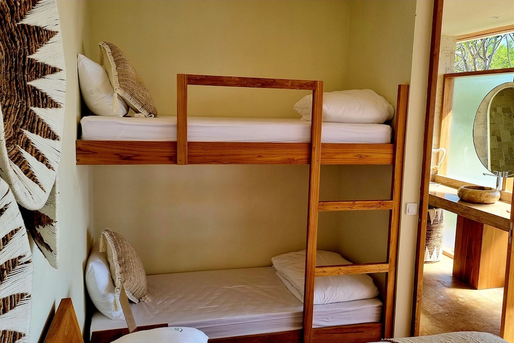 uluwatu sunset hills