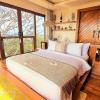 uluwatu sunset hills