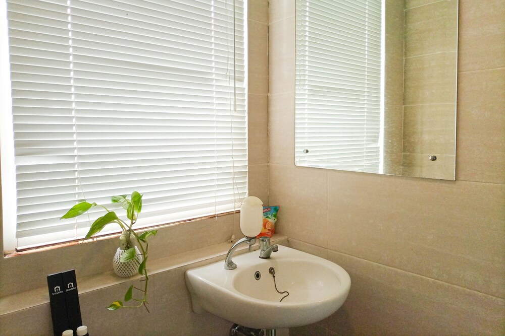 good deal studio apartment at student castle yogyakarta