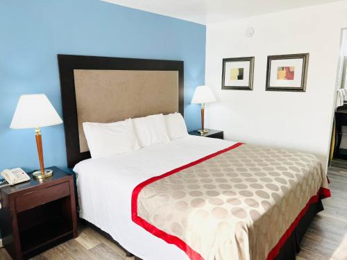 Super 8 By Wyndham Fort Scott,Fort Scott>>Crawford County,3 star