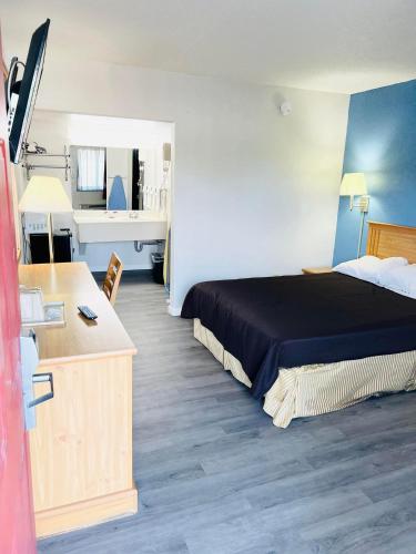 Super 8 By Wyndham Fort Scott,Fort Scott>>Crawford County,3 star