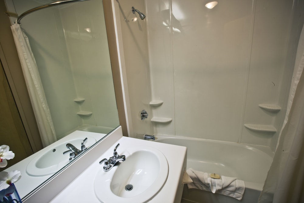 stoneham condos and hotel