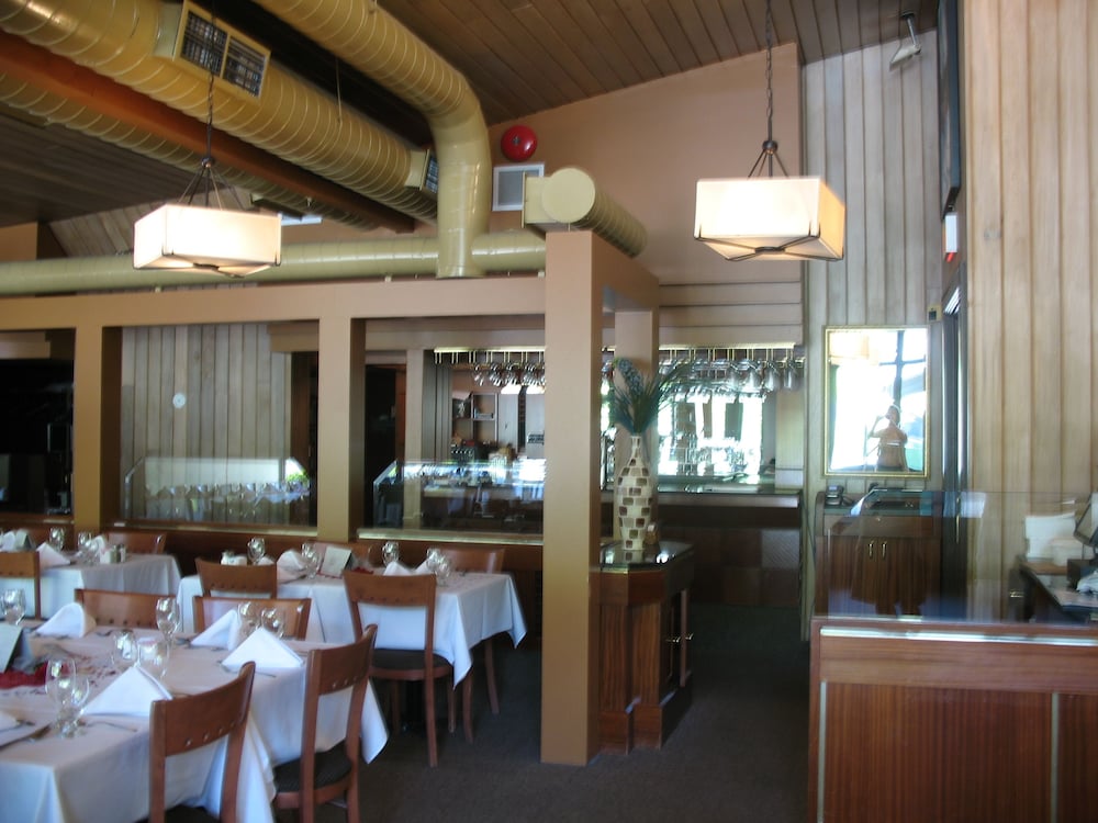 stoneham condos and hotel