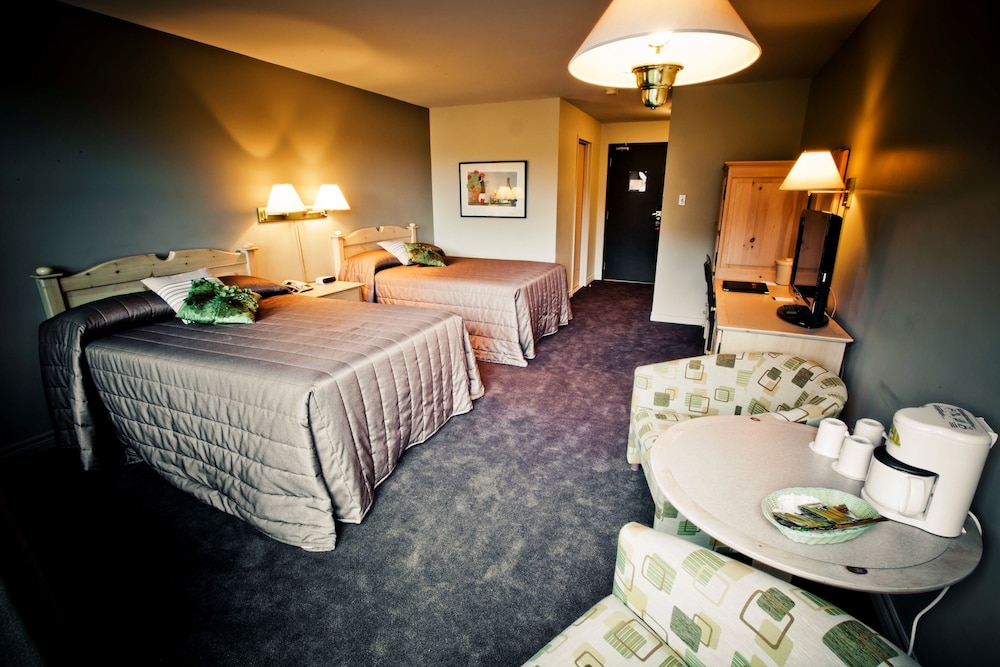 stoneham condos and hotel