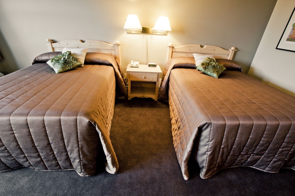 stoneham condos and hotel