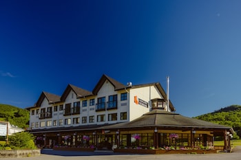 stoneham condos and hotel