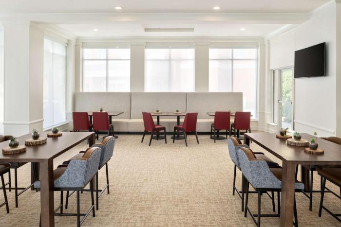 hilton garden inn fort wayne
