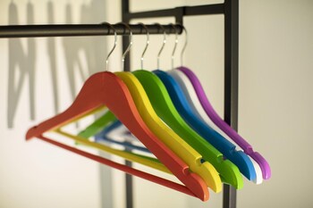 spacious 2 bedroom apartment with stunning views over bath city