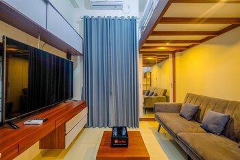 Homey And Comfort Living Studio Room At Dave Apartment,,0 star