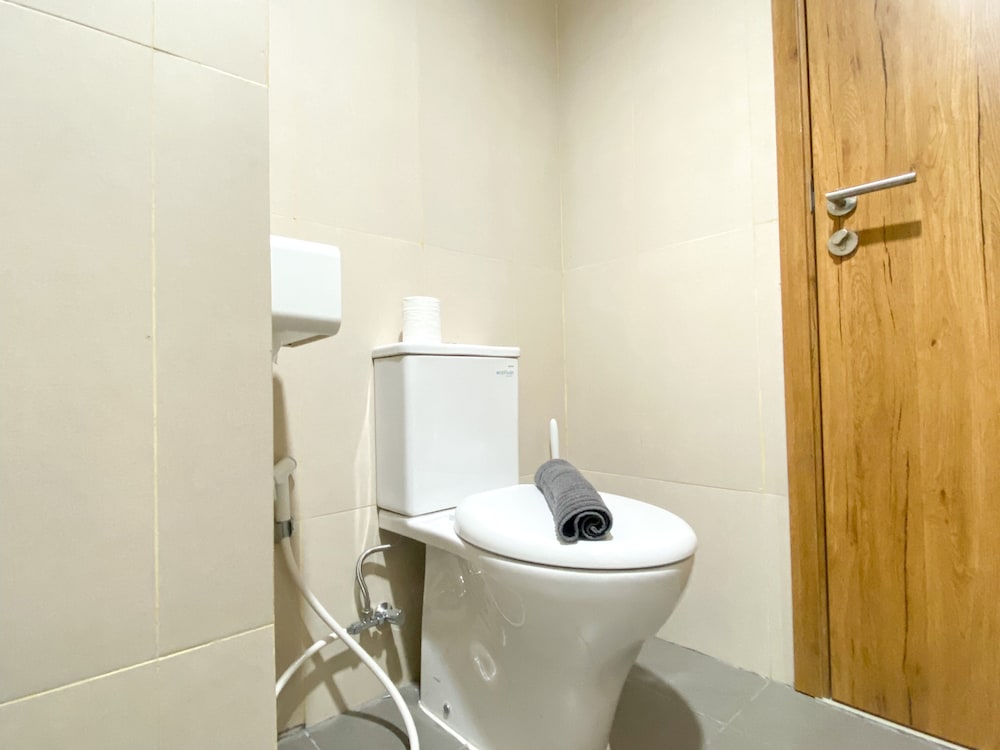 well furnished and cozy studio at gateway park lrt city bekasi apartment