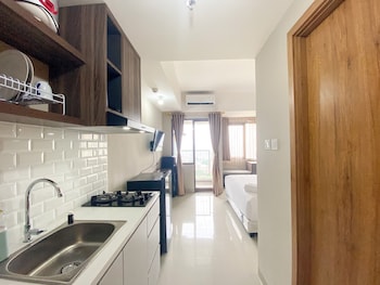 well furnished and cozy studio at gateway park lrt city bekasi apartment