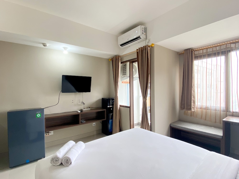 well furnished and cozy studio at gateway park lrt city bekasi apartment