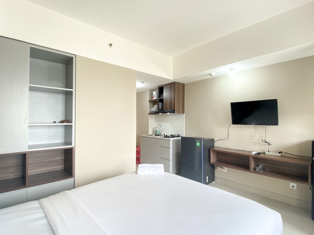 well furnished and cozy studio at gateway park lrt city bekasi apartment