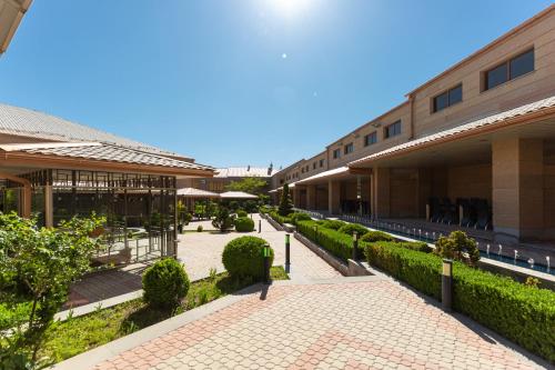 la defense hotel yerevan