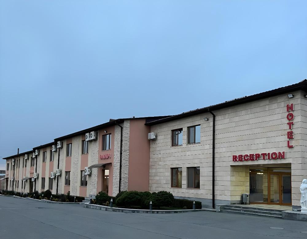 la defense hotel yerevan