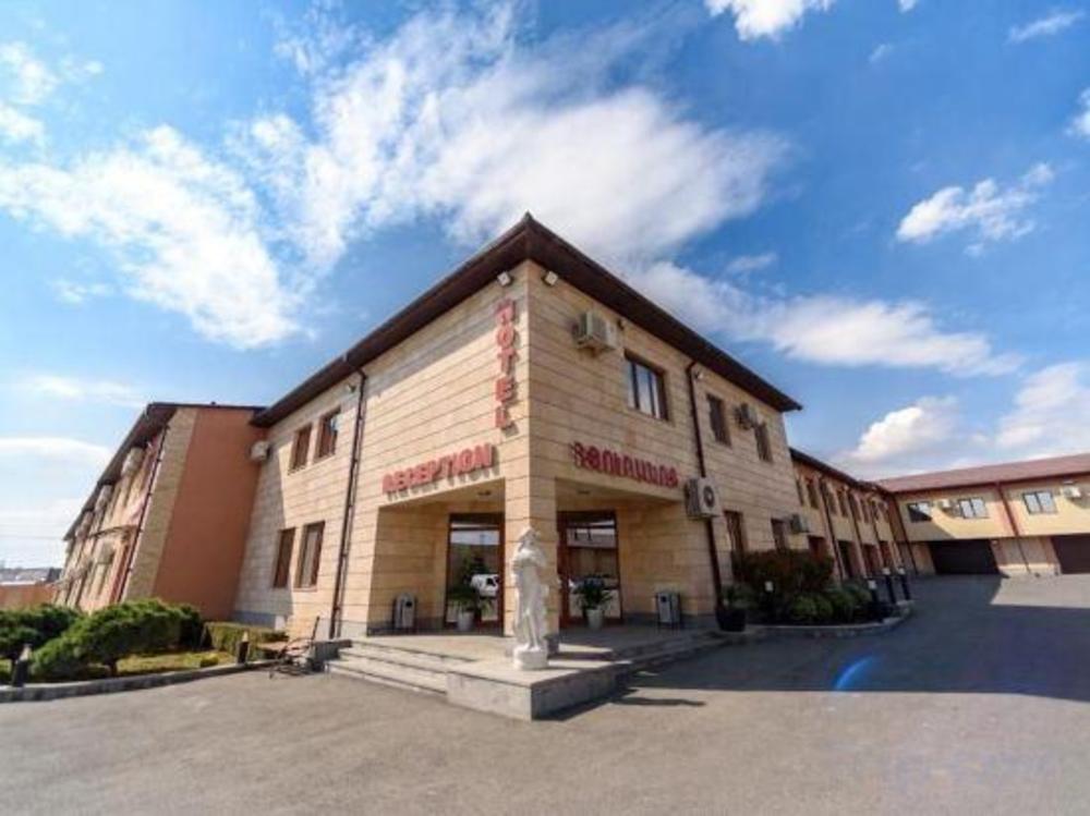 la defense hotel yerevan