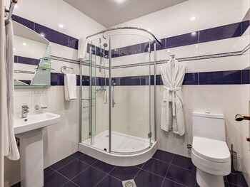 la defense hotel yerevan