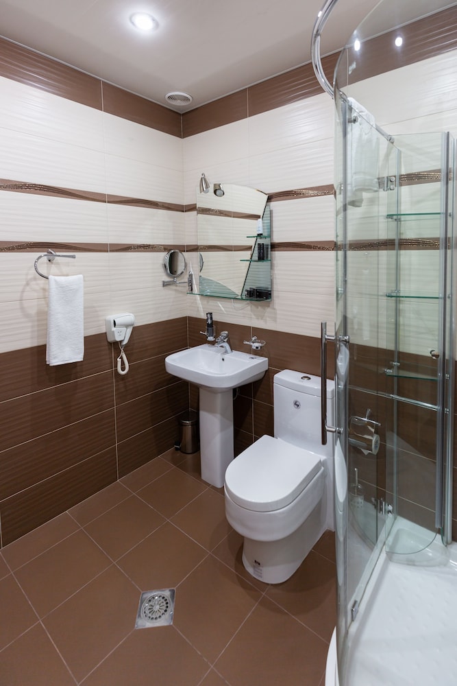 la defense hotel yerevan