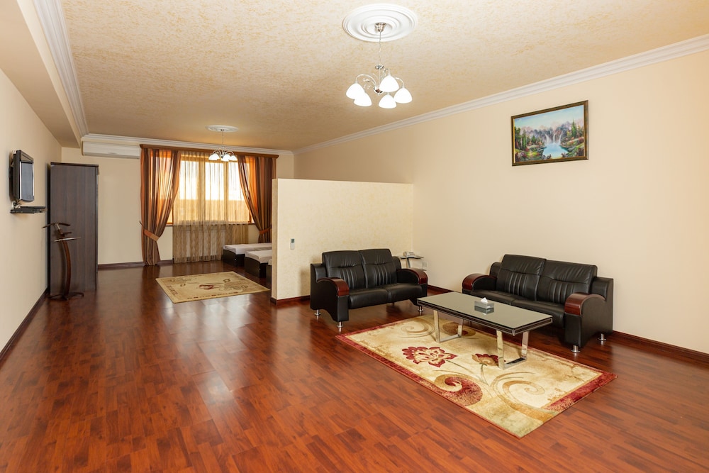 la defense hotel yerevan