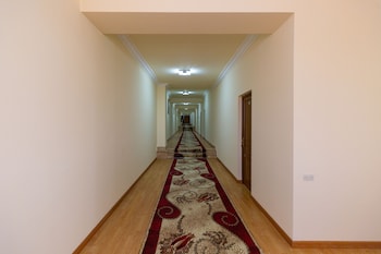 la defense hotel yerevan