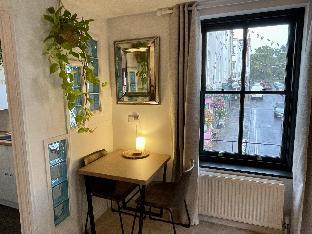cosy oasis in the heart of clifton village