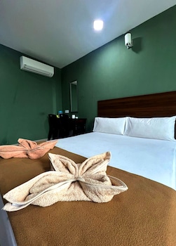 ark hotel serendah