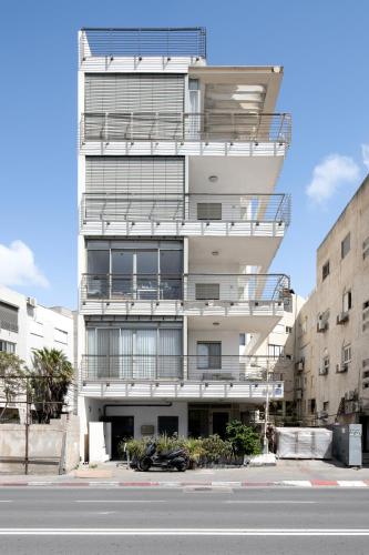 sea view apartments on mezizim beach