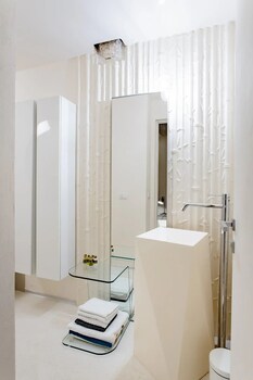 luxury tower house in the earth of pisa