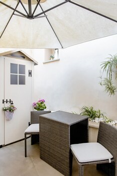 luxury tower house in the earth of pisa