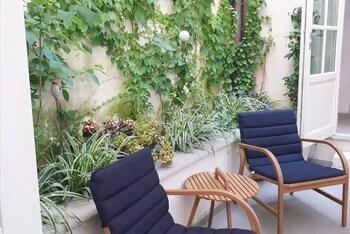 luxury tower house in the earth of pisa