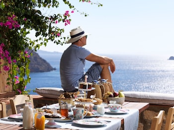 patmos eye traditional luxury villas